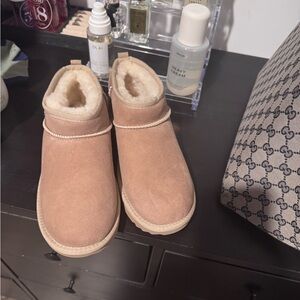 Sand Ultra Mini Uggs